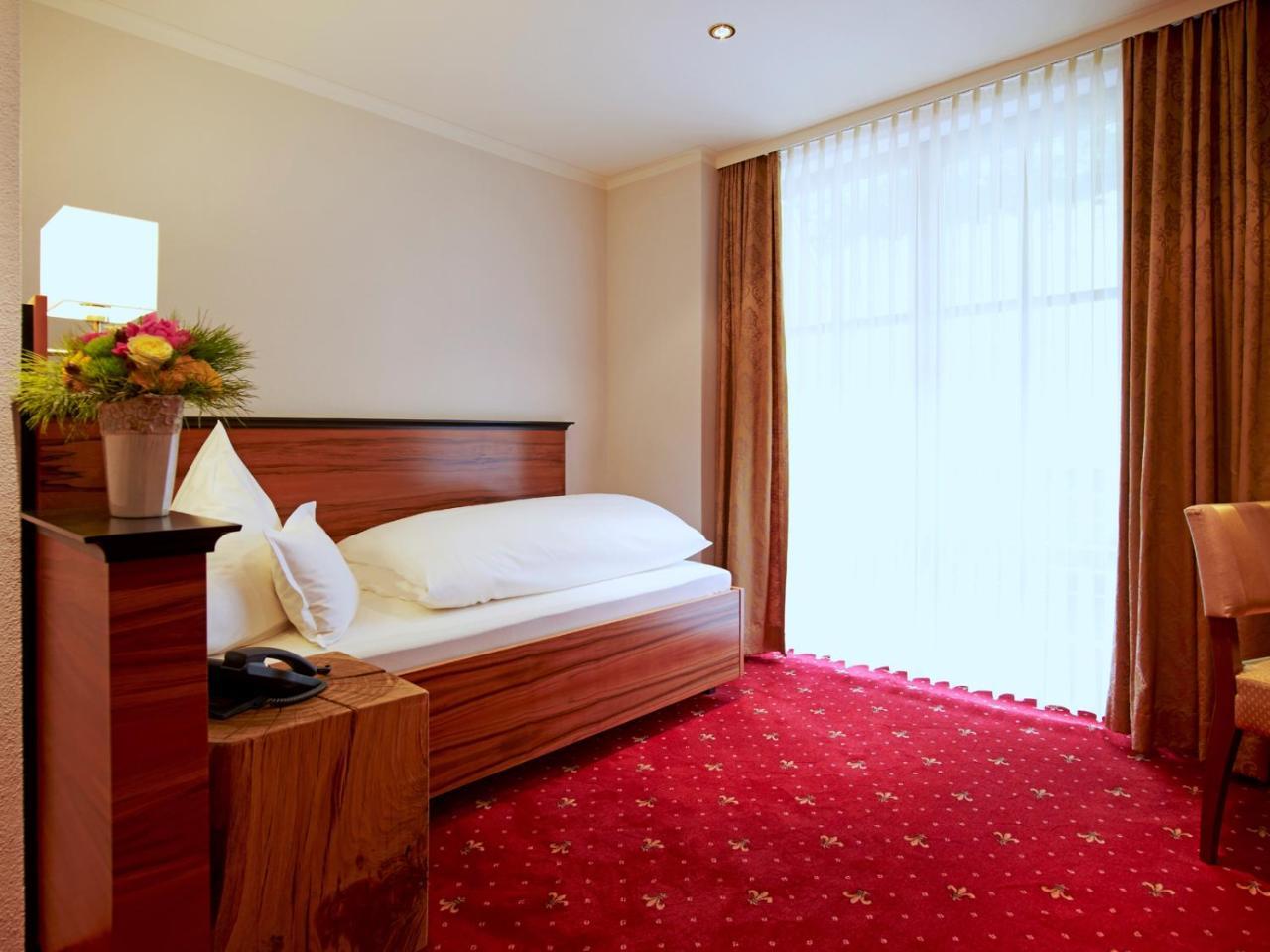 Naturhotel Ruegers Forstgut Mespelbrunn Exterior photo